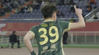 近五轮首胜！泰山4-2胜浙江 王钰栋双响8球并列射手王卡扎戴帽